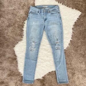 Levi’s 711 Skinny Lightwashed Denim Jeans